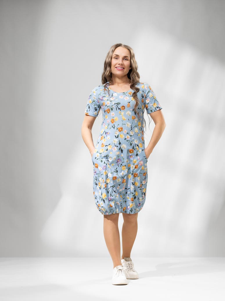 HEMMAmekko, kahvilassa edestä