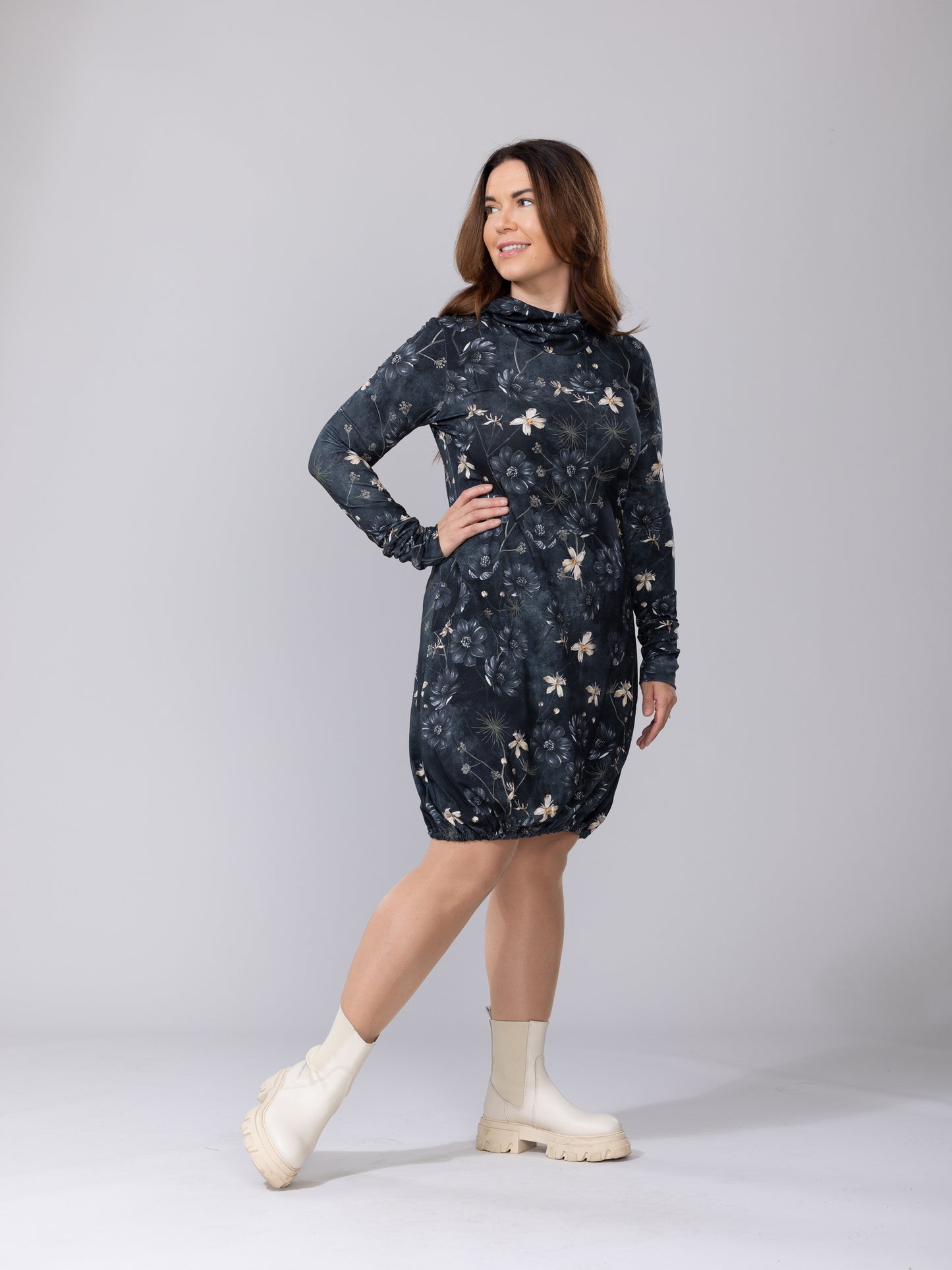 JEMMAmekko, suklaakosmos, tumma sininen